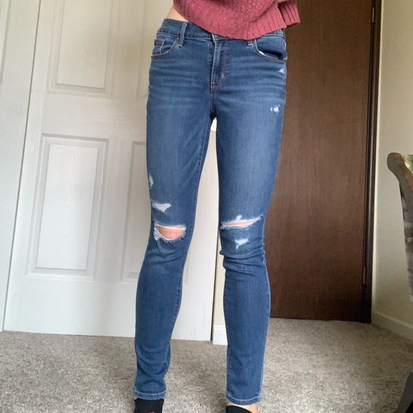 Old navy ripped skinny jeans - Picture 3 of 7
